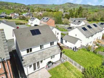 Cysgod Y Gyrn, 4 bedroom Detached House for sale, &pound;325,000