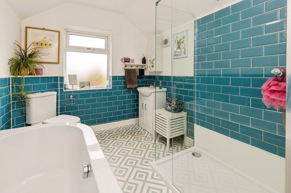 Bath / Shower Room