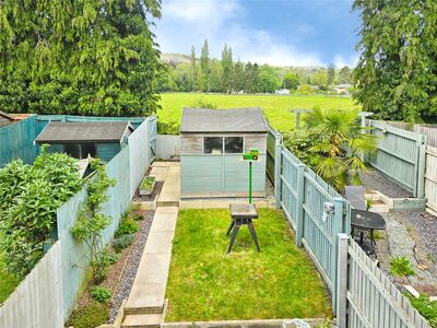 2 bedroom End Terrace House for sale