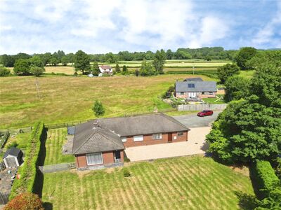 Maesbrook, 3 bedroom Detached Bungalow to rent, &pound;1,400 pcm