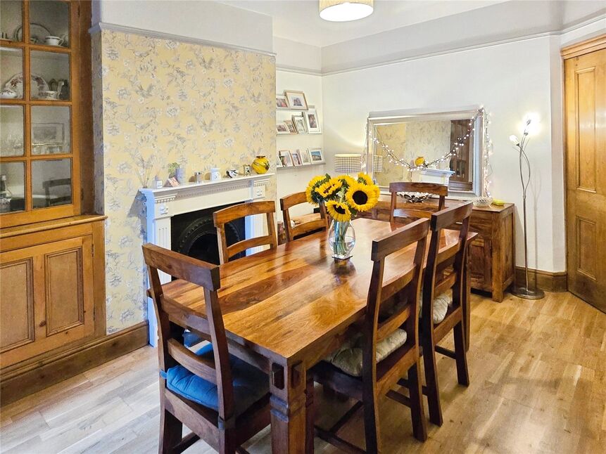 Sitting / Dining Room