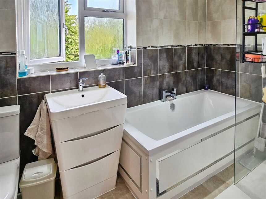 Bath / Shower Room