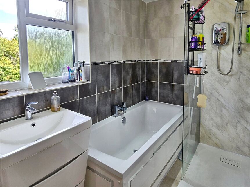 Bath / Shower Room