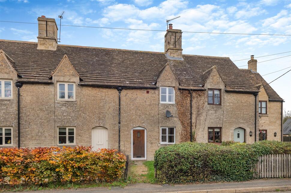 2 bedroom Mid Terrace House to rent