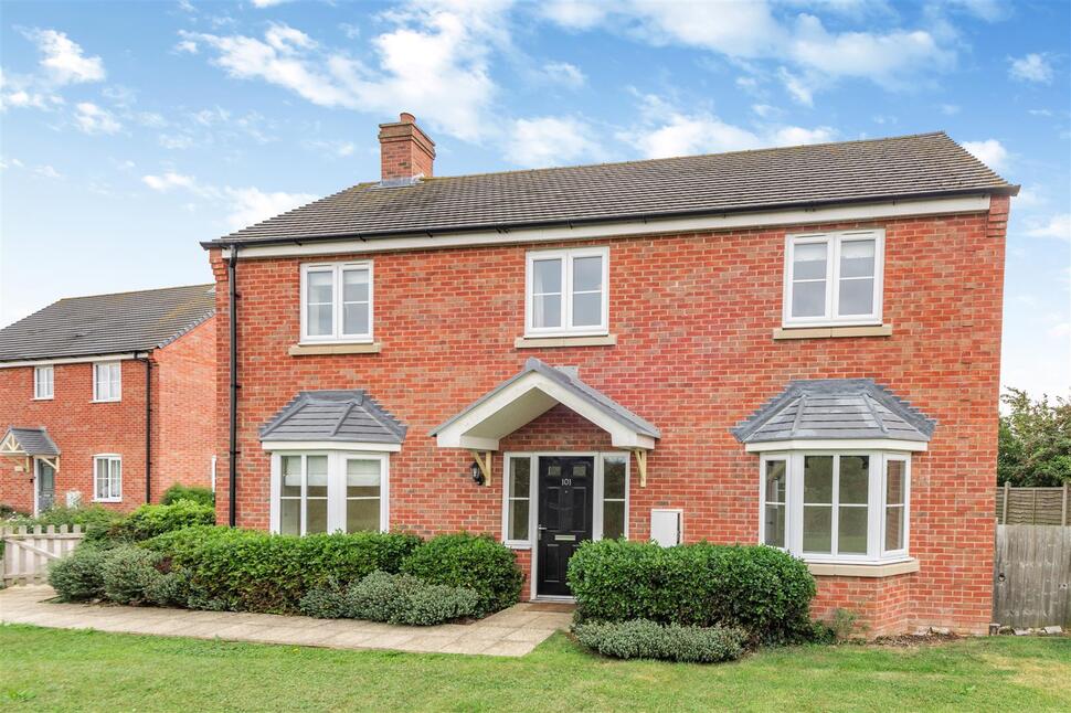 Main image of 4 bedroom Detached House to rent, Hillfield Road, Oundle, Peterborough, PE8
