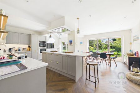 Mill Lane, 4 bedroom Detached House to rent, &pound;3,200 pcm