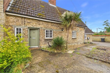 Robbs Lane, 1 bedroom Semi Detached Property to rent, &pound;975 pcm