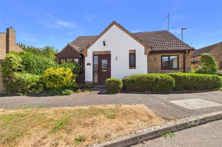 2 bedroom Detached Bungalow to rent