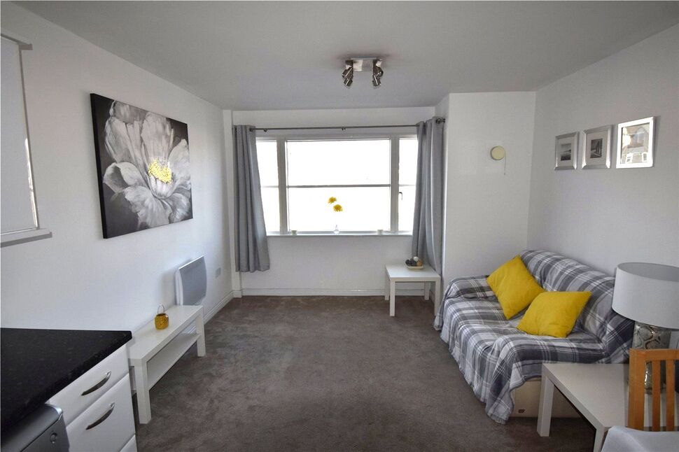 Main image of 2 bedroom Flat to rent, Exeter Street, Plymouth, Devon, PL4