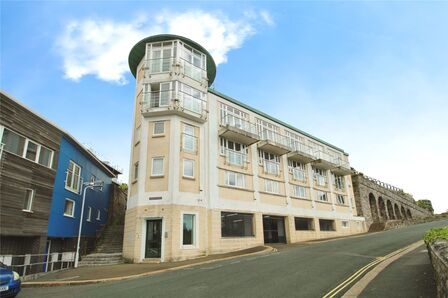 3 bedroom Mid Terrace House for sale