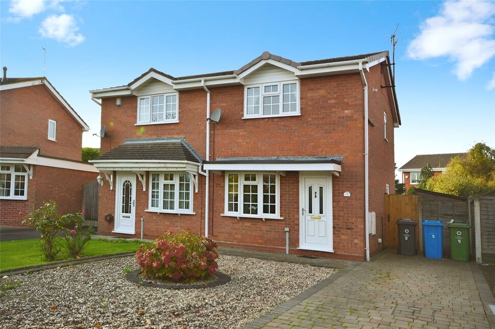 2 bedroom Semi Detached House to rent