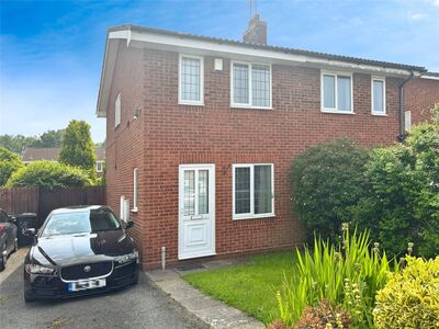 2 bedroom Semi Detached House to rent