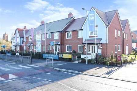 Mortimer Lodge, 2 bedroom  Flat for sale, £337,950