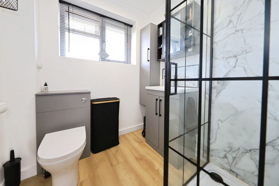 Shower Room WC