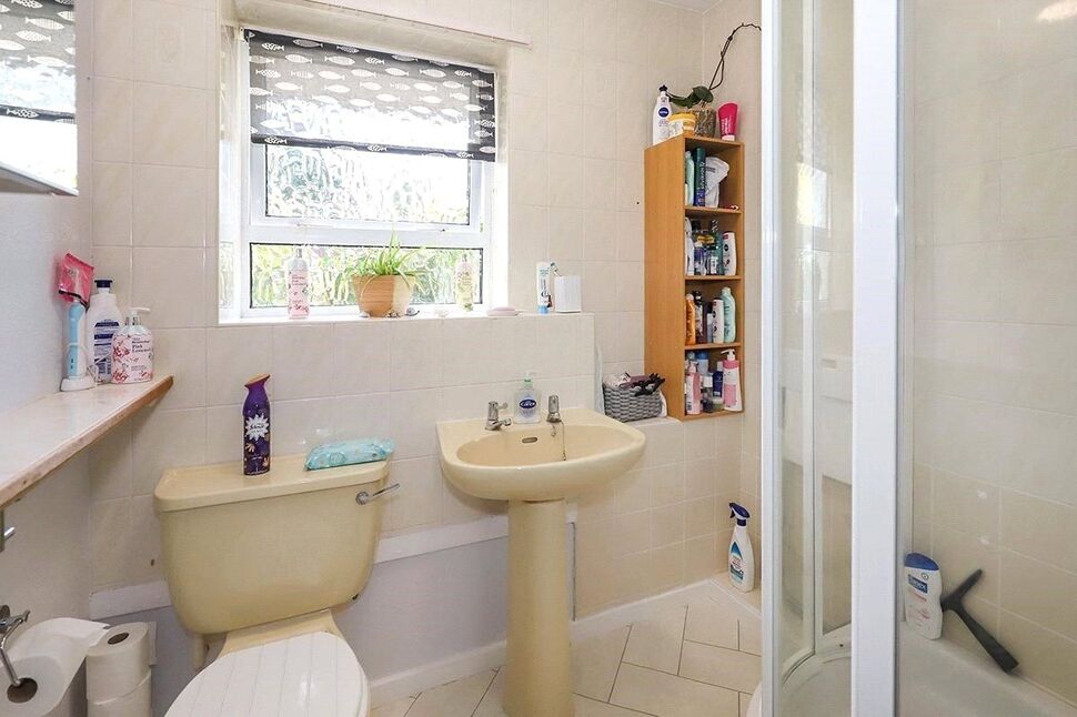 Shower Room WC
