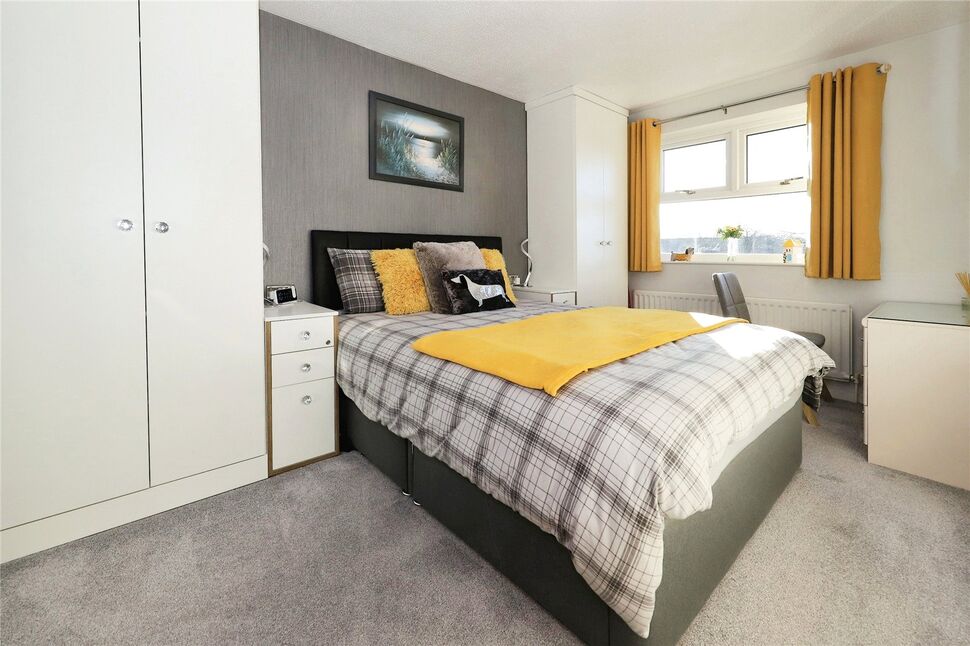 3 bedroom Detached House for sale, Shackleton Drive, Perton Wolverhampton, WV6 £290,000