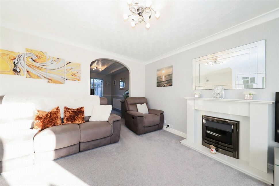 3 bedroom Detached House for sale, Shackleton Drive, Perton