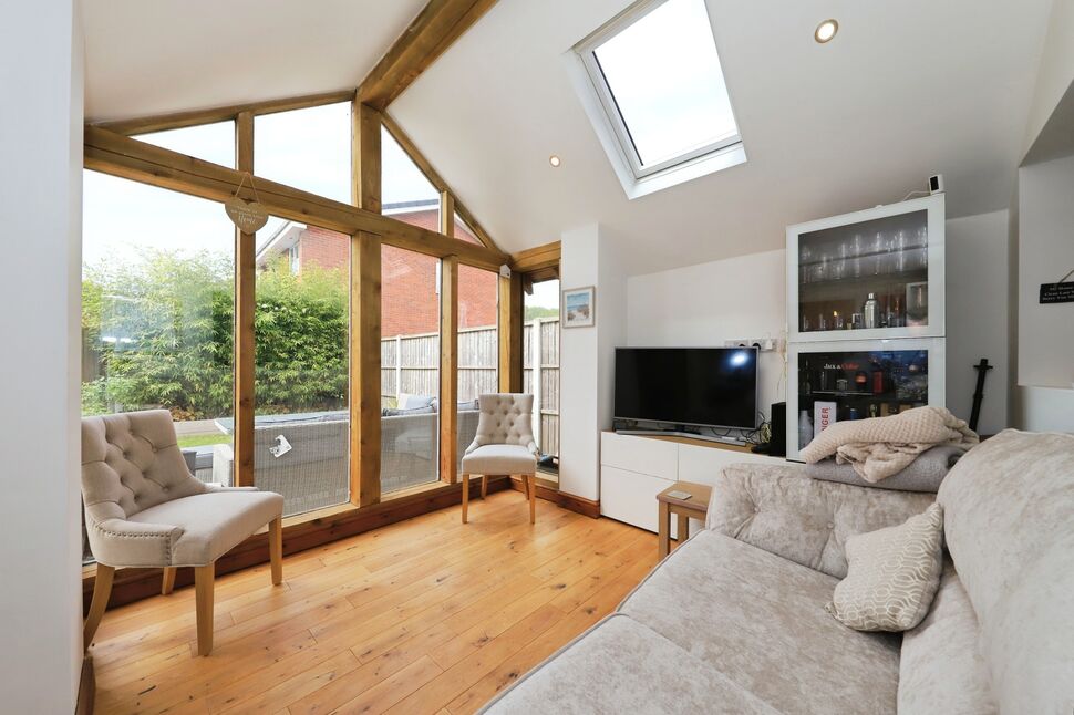 Rear Lounge Area