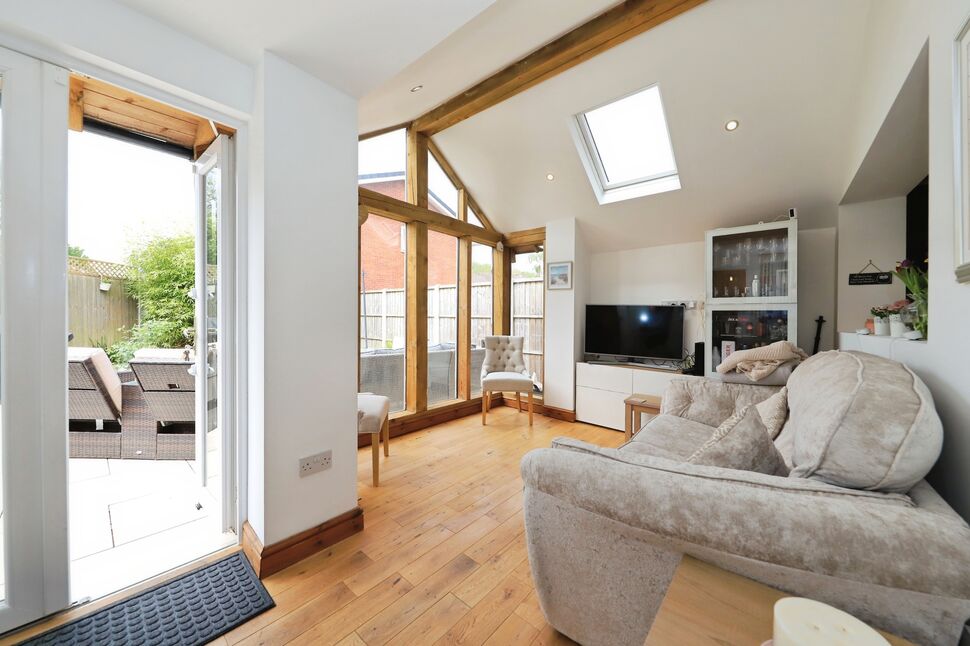 Rear Lounge Area