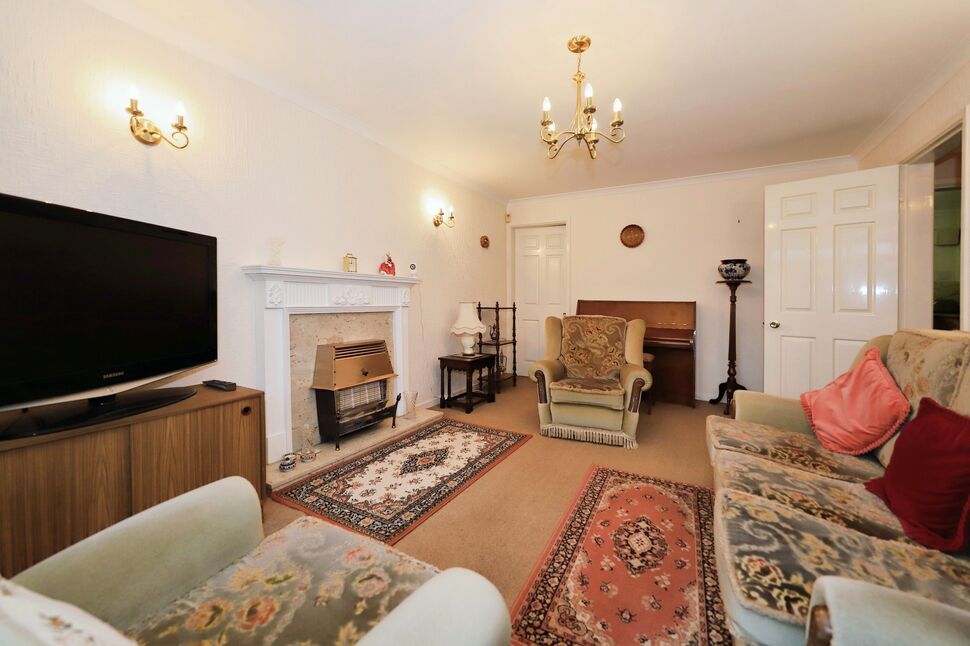 3 bedroom Detached House for sale, Bodiam Court, Perton Wolverhampton