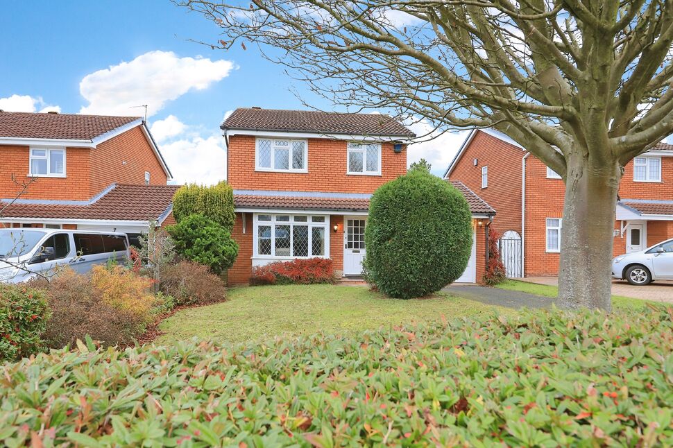 3 bedroom Detached House for sale, Bodiam Court, Perton Wolverhampton