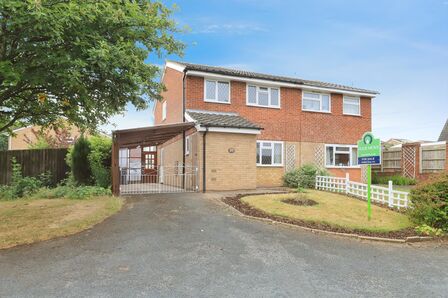 Avon Close, 3 bedroom Semi Detached House for sale, £230,000