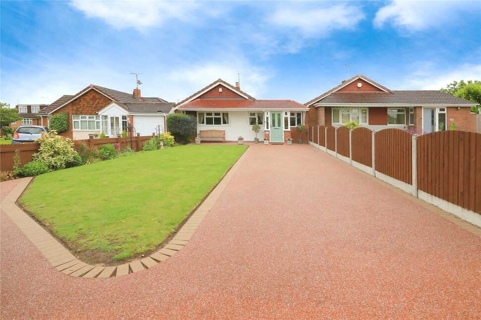 3 bedroom Detached House for sale, Bodiam Court, Perton Wolverhampton