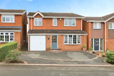Corfe Close, 4 bedroom Detached House for sale, £390,000