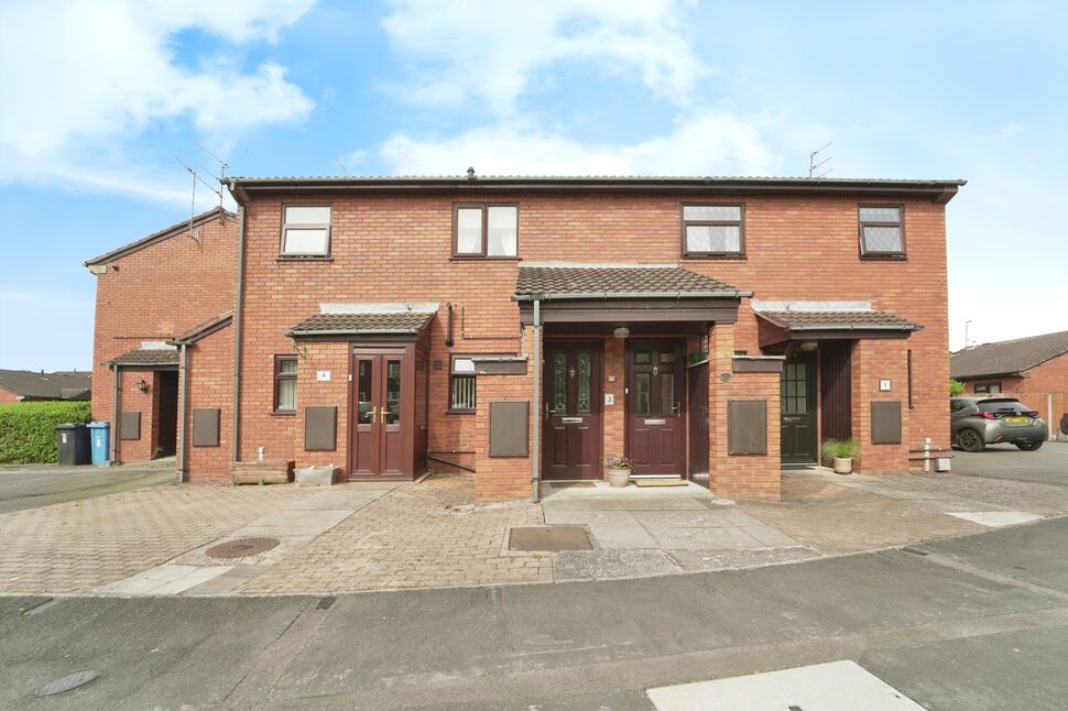 Main image of 2 bedroom Flat for sale, Waveney Avenue, Perton, Staffordshire, WV6
