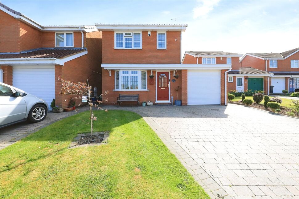 Main image of 3 bedroom Detached House for sale, Framlingham Grove, Perton, Staffordshire, WV6