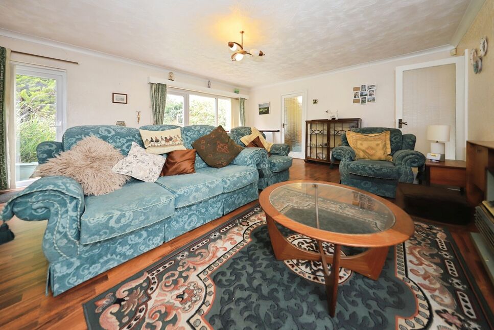 Lounge / Dining Room