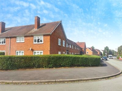Wilkes Road, 2 bedroom  Flat for sale, £130,000