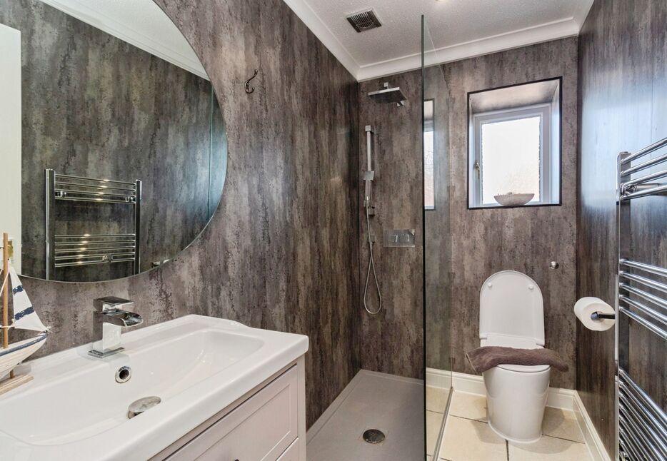 Shower Room WC