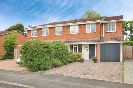 4 bedroom Semi Detached House for sale