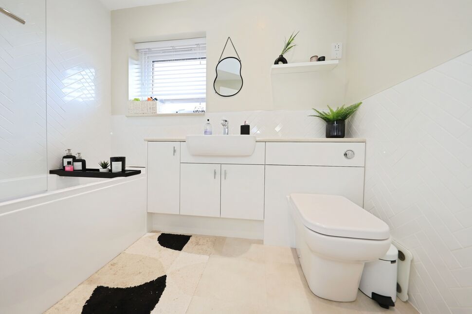 Main Bathroom WC