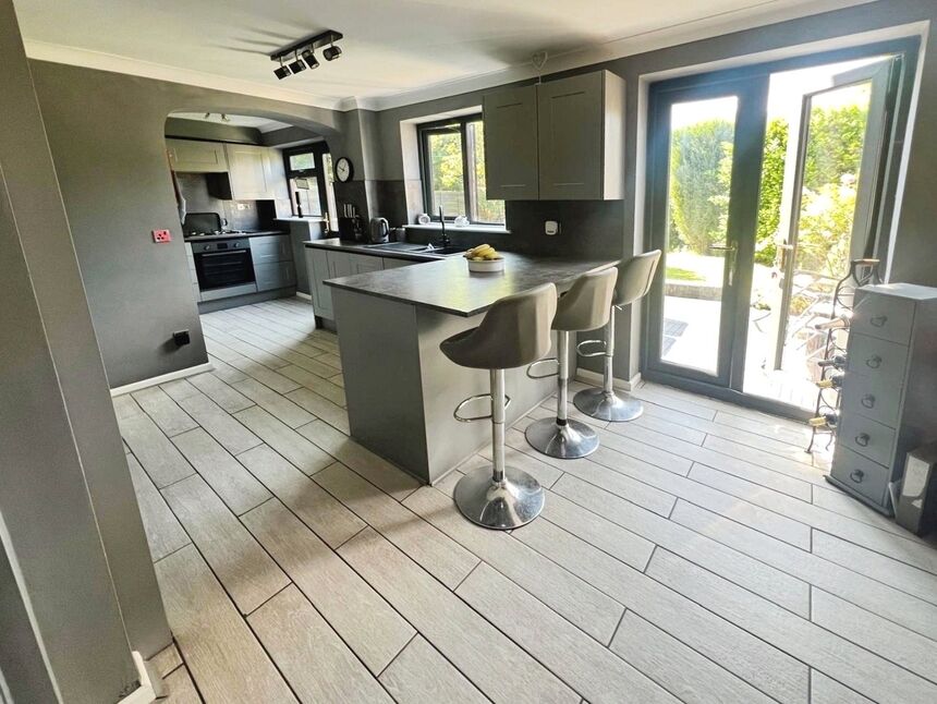 Kitchen / Diner
