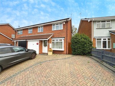 Webb Avenue, 3 bedroom Semi Detached House to rent, £1,250 pcm