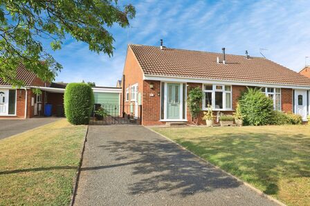2 bedroom Semi Detached Bungalow for sale