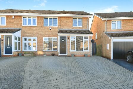 Moore Close, 3 bedroom Semi Detached House for sale, £270,000
