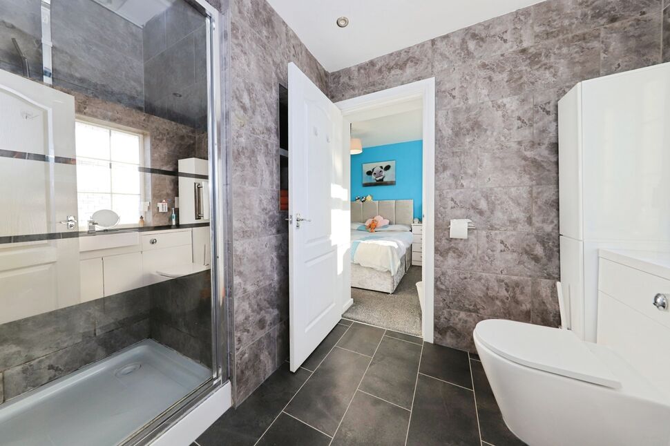 En-Suite Shower Room WC