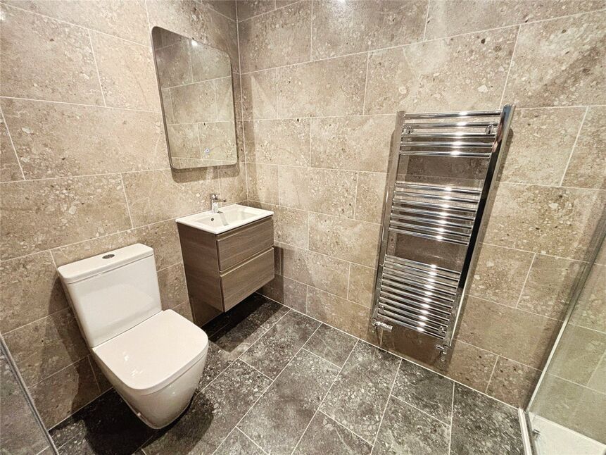 En-Suite Bathroom
