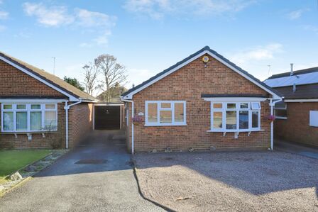 Clifton Gardens, 2 bedroom Detached Bungalow for sale, &pound;340,000