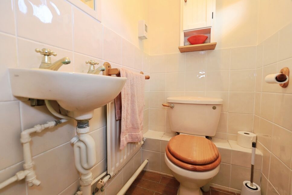 Cloakroom WC