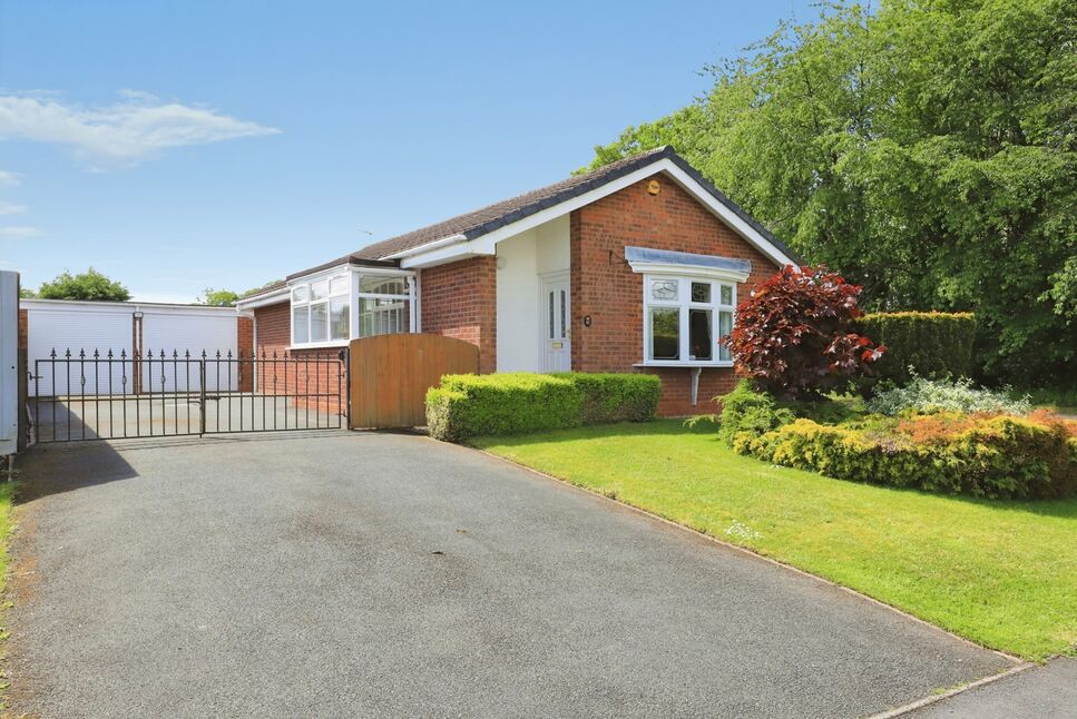 2 bedroom Detached House for sale