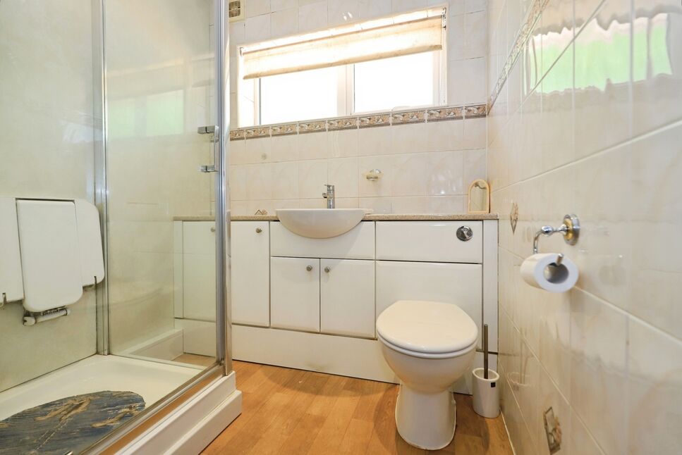 Shower Room WC