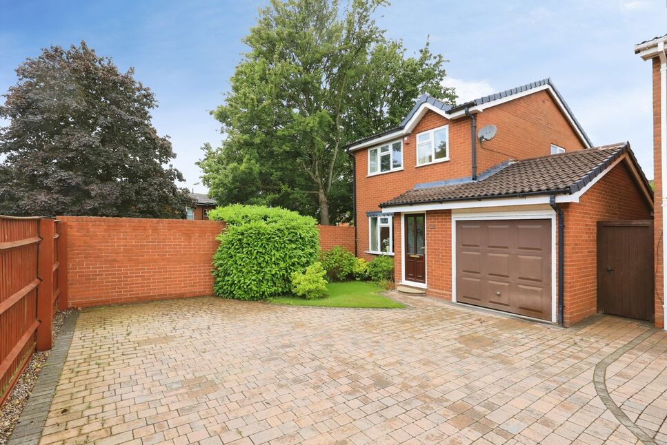 Main image of 3 bedroom Detached House for sale, Guthrum Close, Perton Wolverhampton, Staffordshire, WV6