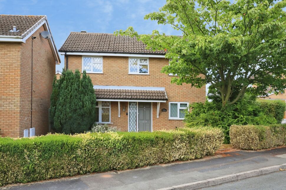 Main image of 3 bedroom Detached House for sale, Edge Hill Drive, Perton, Staffordshire, WV6