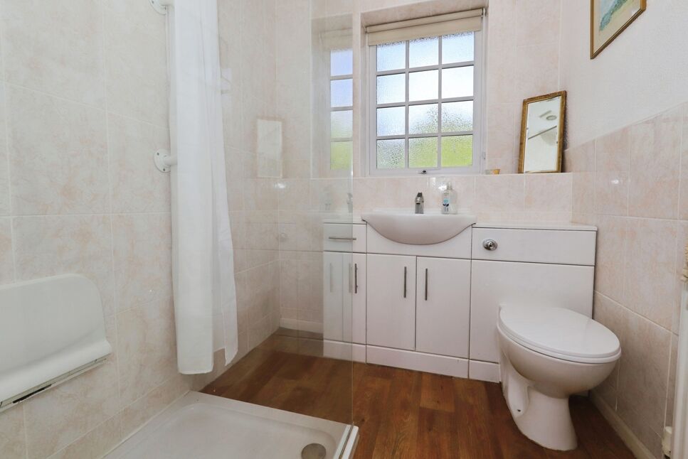Shower Room WC