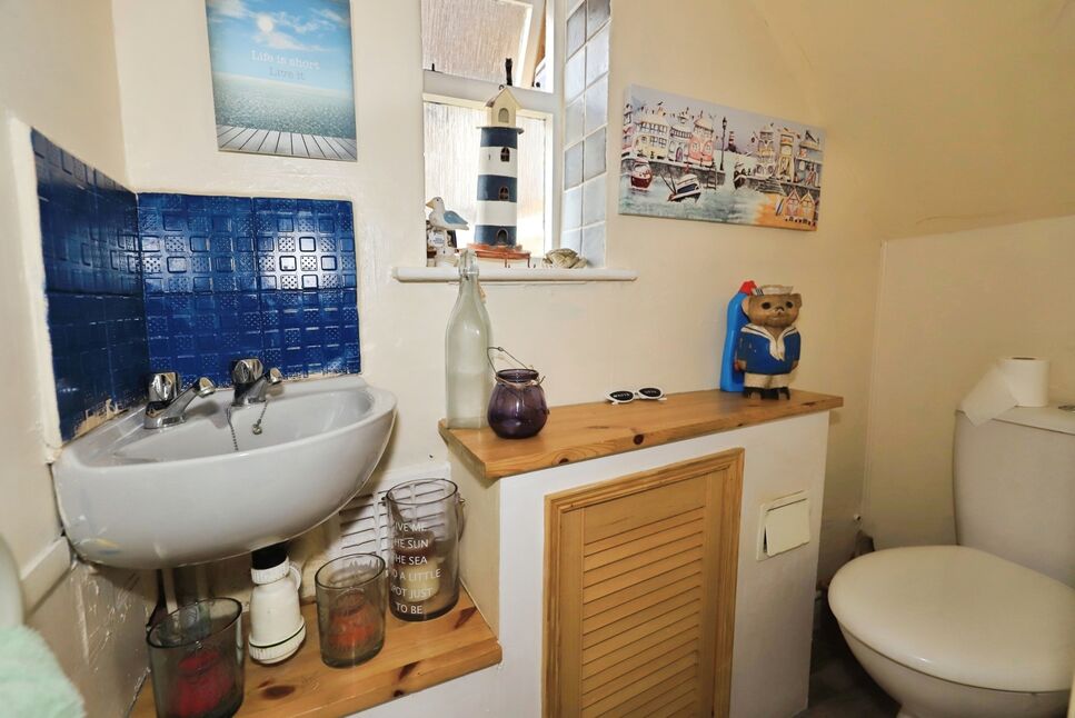 Cloakroom WC
