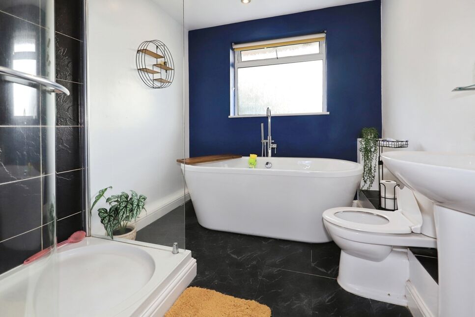 Main Bathroom
